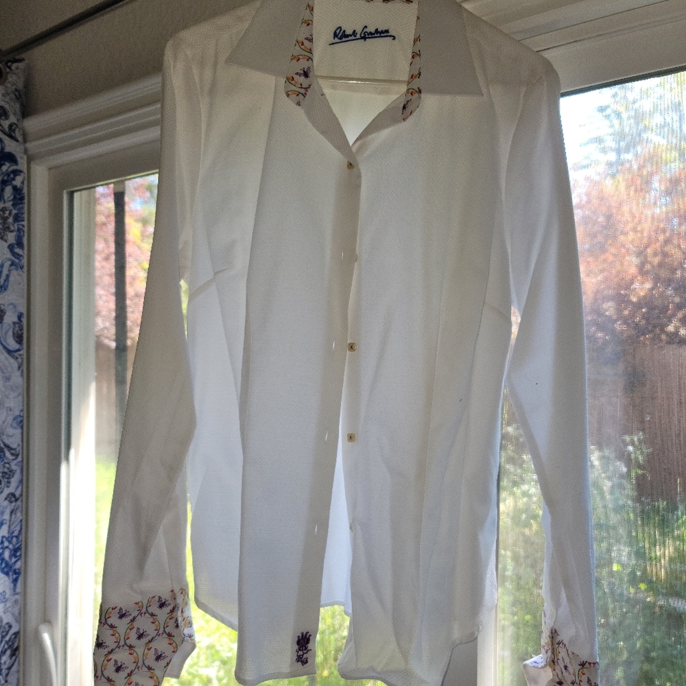 Robert Graham - Picture 2 of 4